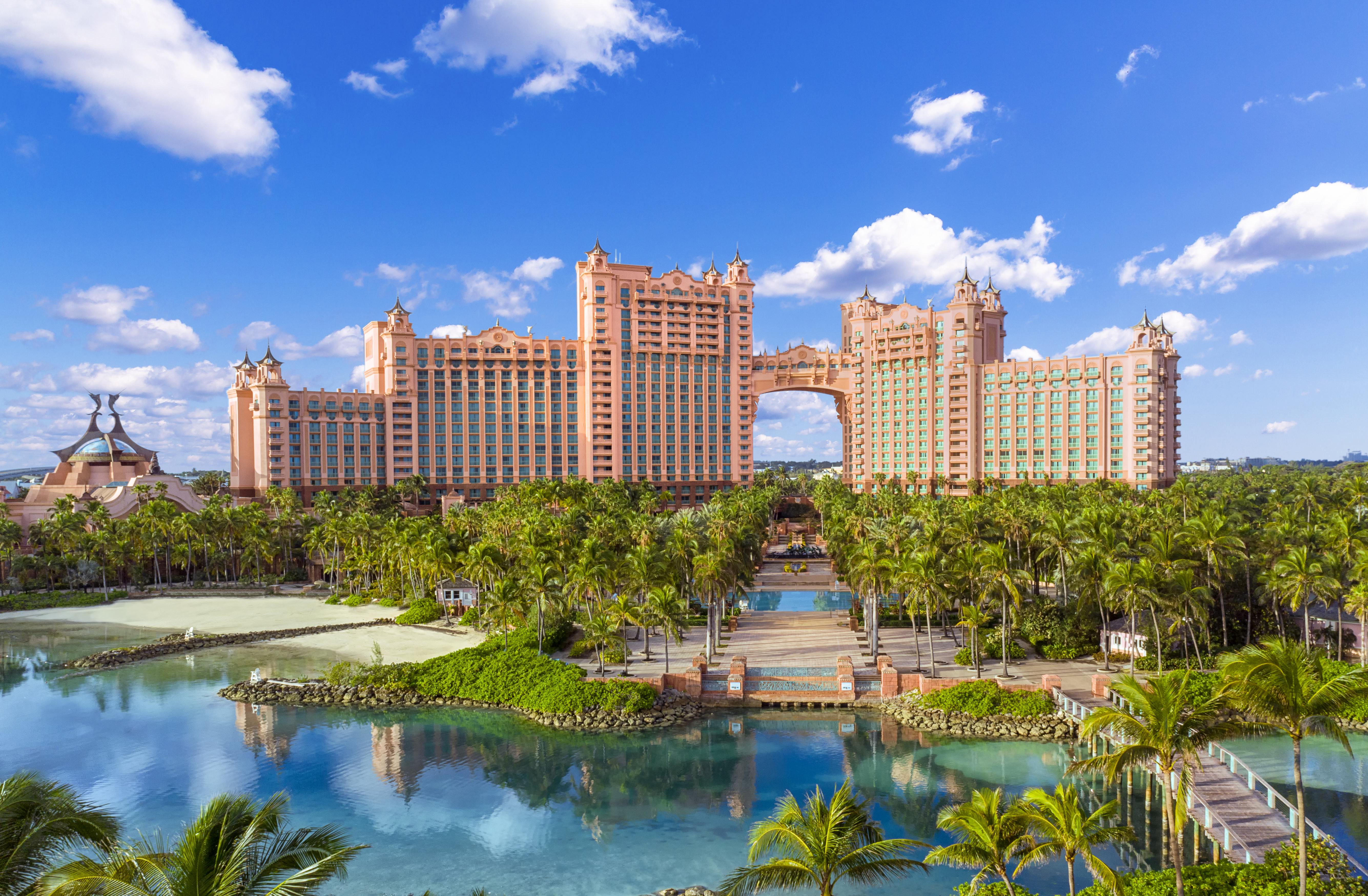 <h3><em>Atlantis Bahamas</em></h3>