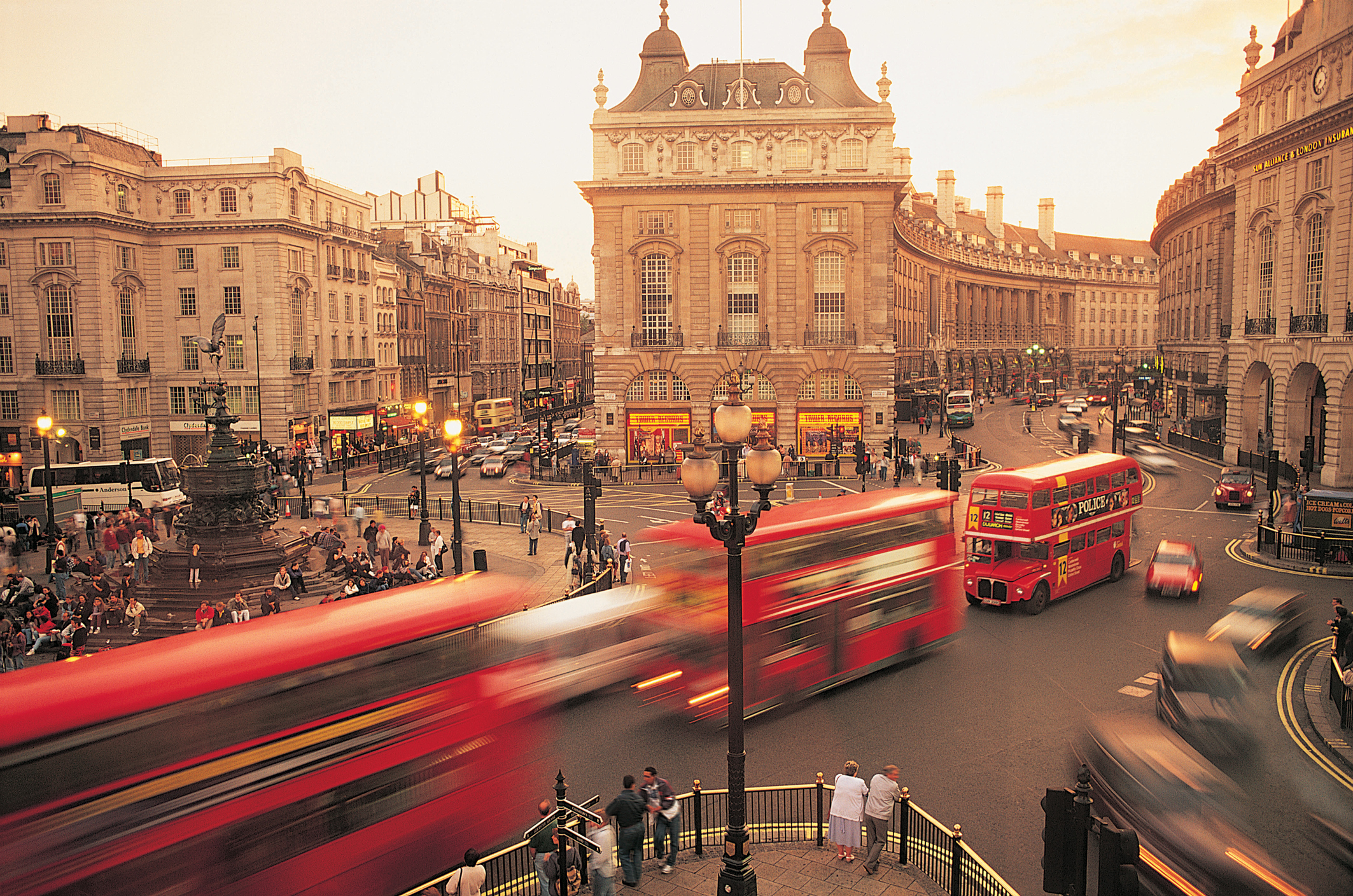 An Unforgettable Holiday in Lively London